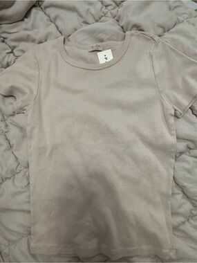 Brandy Melville Short Sleeve Tee - light pink